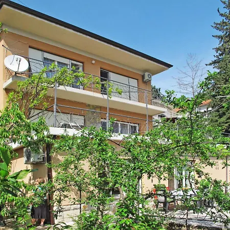 Apartamento Hela By Interhome