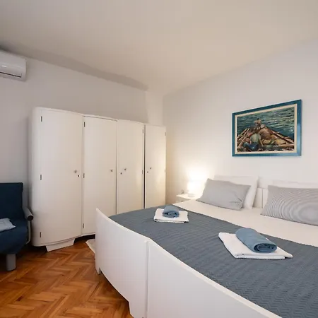 Apartamento Hela By Interhome *