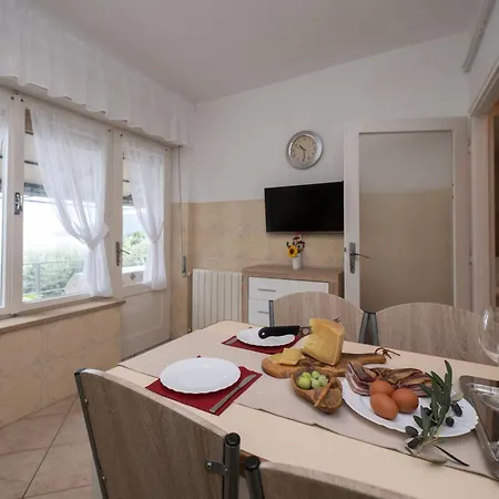 Apartamento Hela By Interhome Opatija