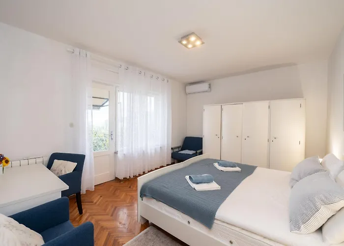 Lägenhet Hela By Interhome *