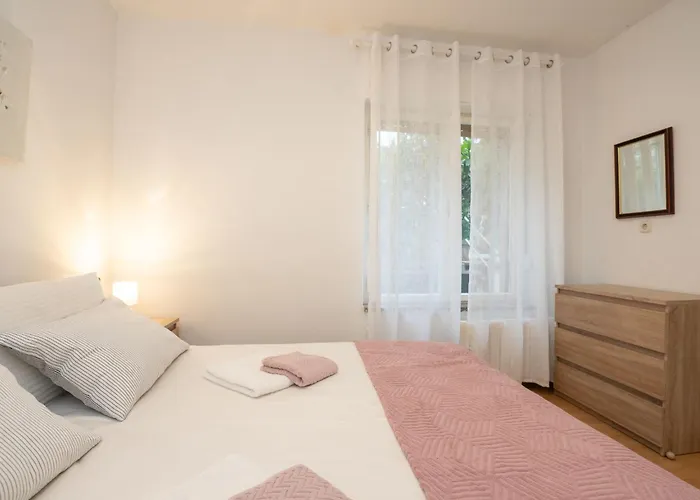 Lägenhet Hela By Interhome *