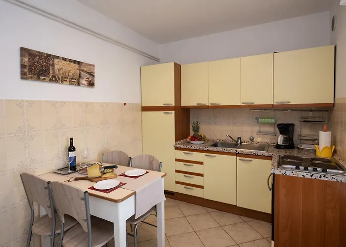 Lägenhet Hela By Interhome Opatija